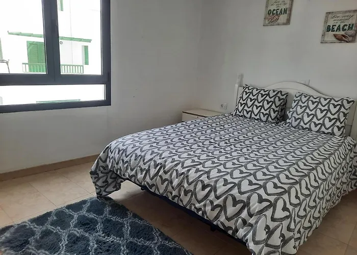 Balcon De Caleta شقة